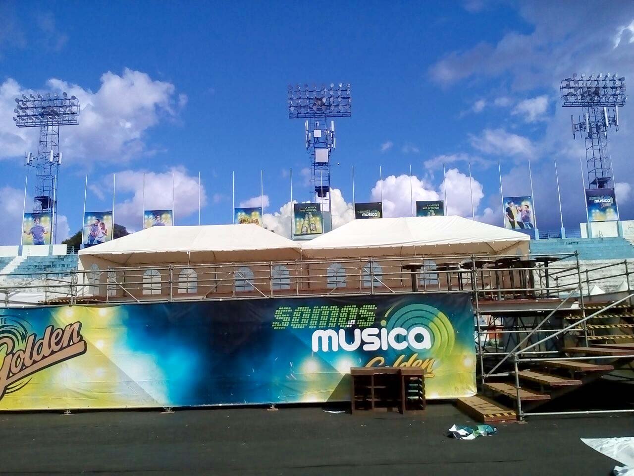 Toldos blancos en alquiler